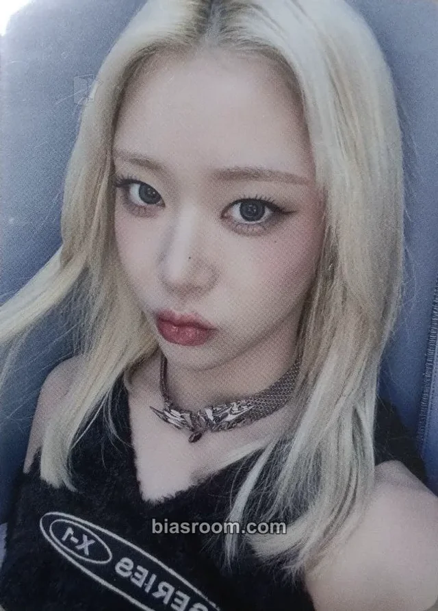 Sumin STAYC STAY TUNED World Tour K-pop photocard
