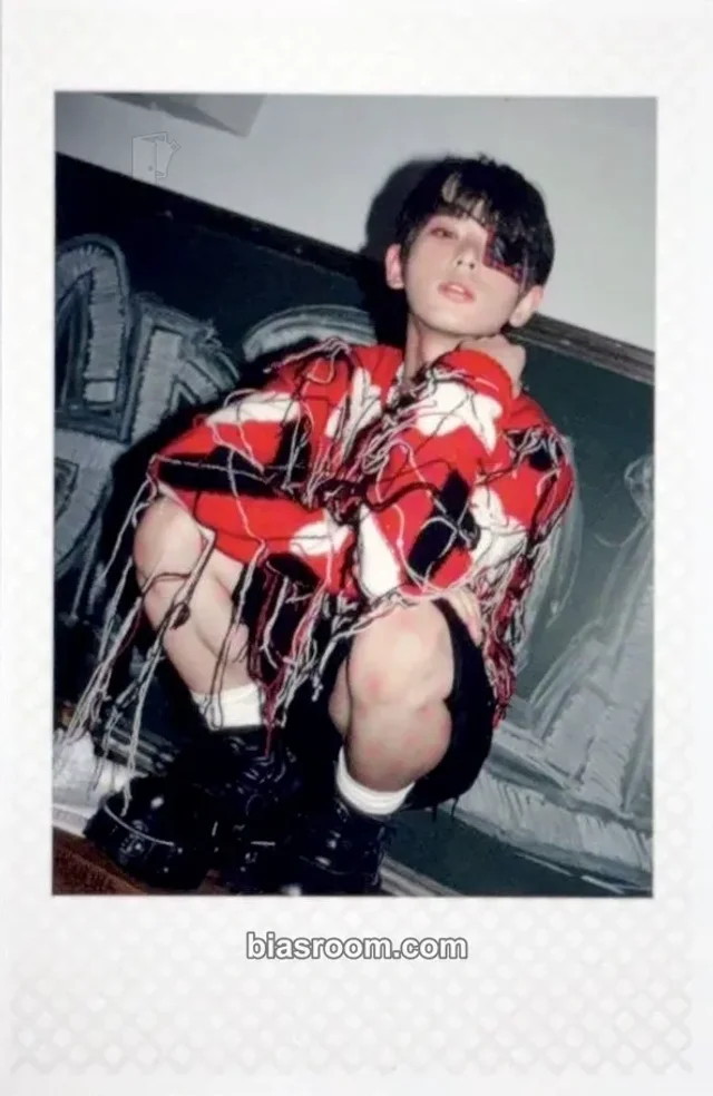 Harua  &TEAM First Howling : NOW  K-pop photocard