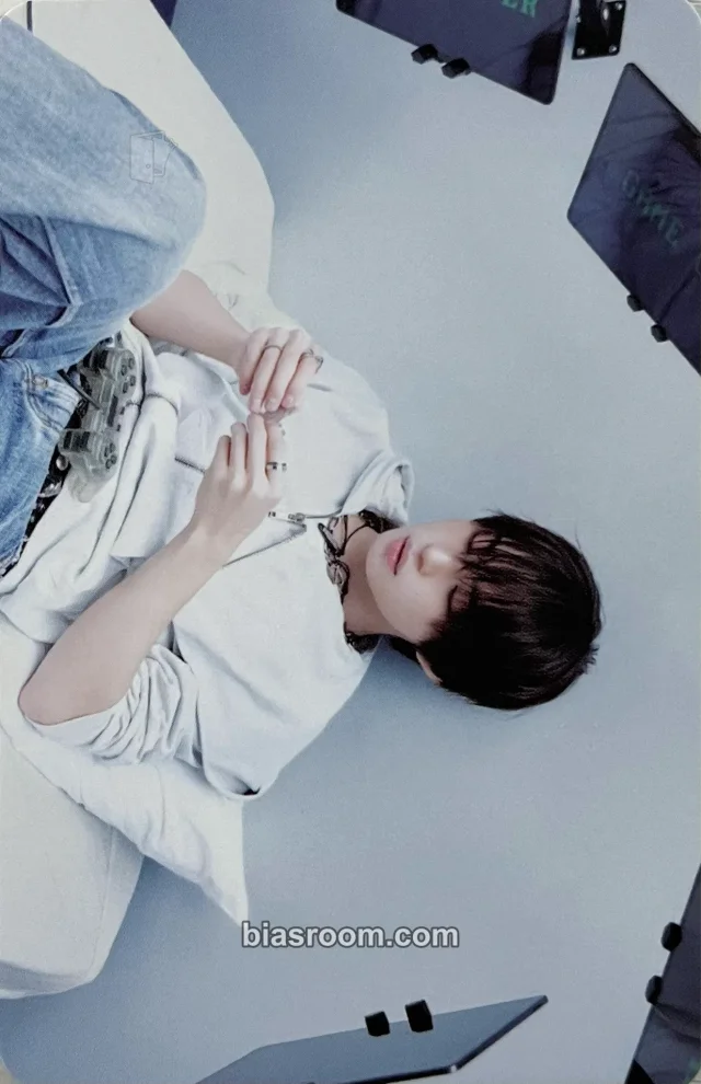Keiju KickFlip KICK OFF THE WALL Pt 1 K-pop Photocard