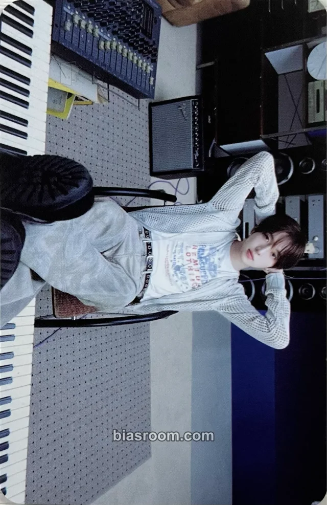 Donghyeon KickFlip KICK OFF THE WALL Pt 1 K-pop photocard