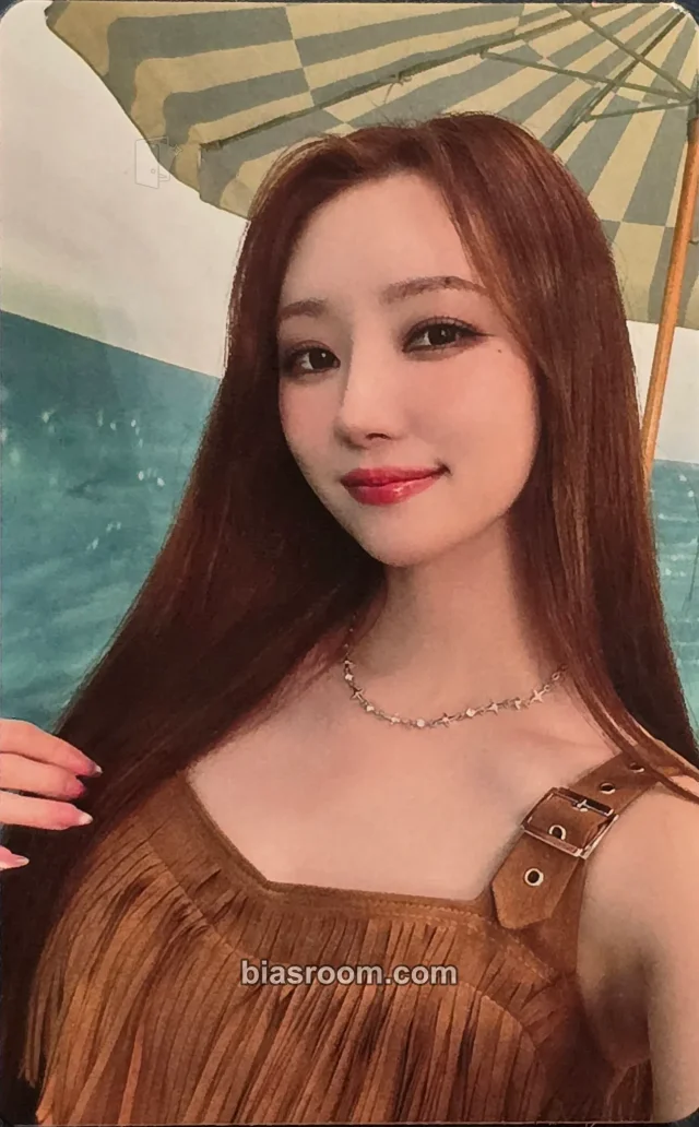 Photocard K-pop de SuA Dreamcatcher UAU Playlist [#Youryouth] Fancon in America