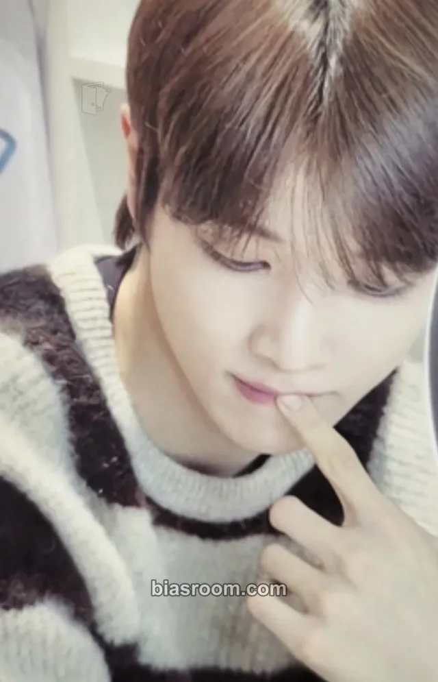Sungchan RIIZE  Get A Guitar K-pop photocard