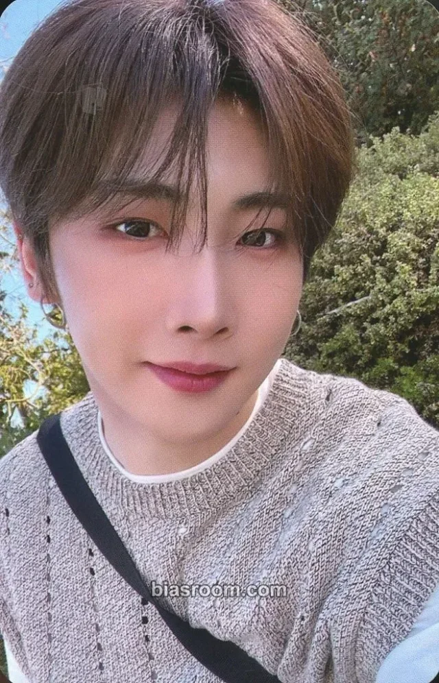 Hoyoung VERIVERY 2022 VERIVERY CONCERT PAGE : O K-pop photocard