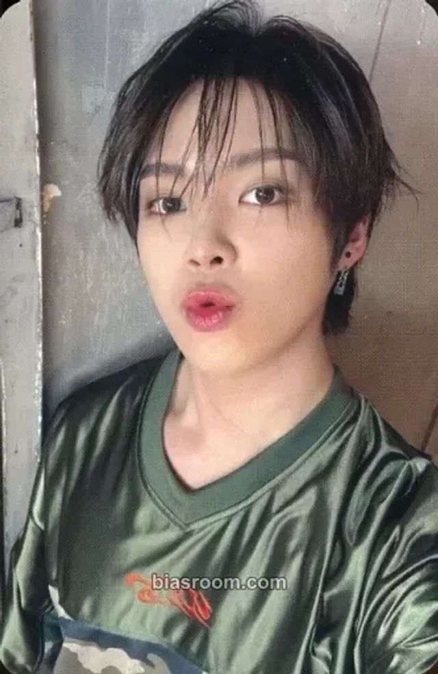 Yeonho VERIVERY 2023 VERIVERY FAN CONCERT DREAM SHOP K-pop photocard