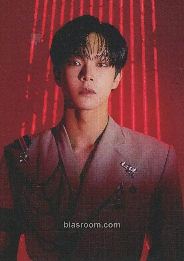 Dongheon VERIVERY 'FACE IT' POP UP SHOP - WELCOME TO VERIWORLD  K-pop photocard