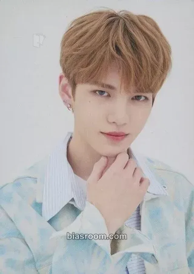 Gyehyeon VERIVERY 'FACE IT' POP UP SHOP - WELCOME TO VERIWORLD  K-pop photocard