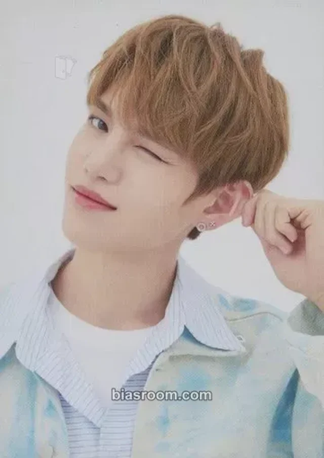 Gyehyeon VERIVERY 'FACE IT' POP UP SHOP - WELCOME TO VERIWORLD  K-pop photocard