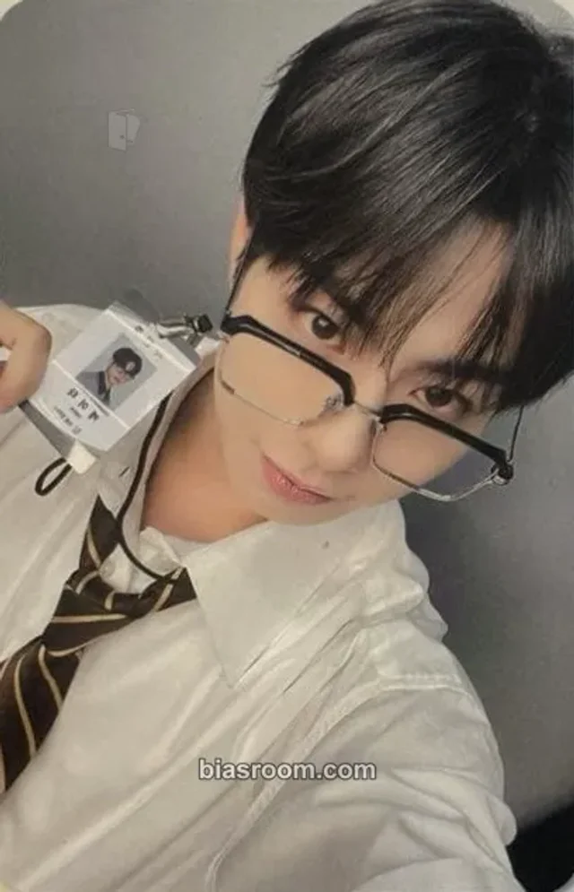 Photocard K-pop di Keita EVNNE Backtalk