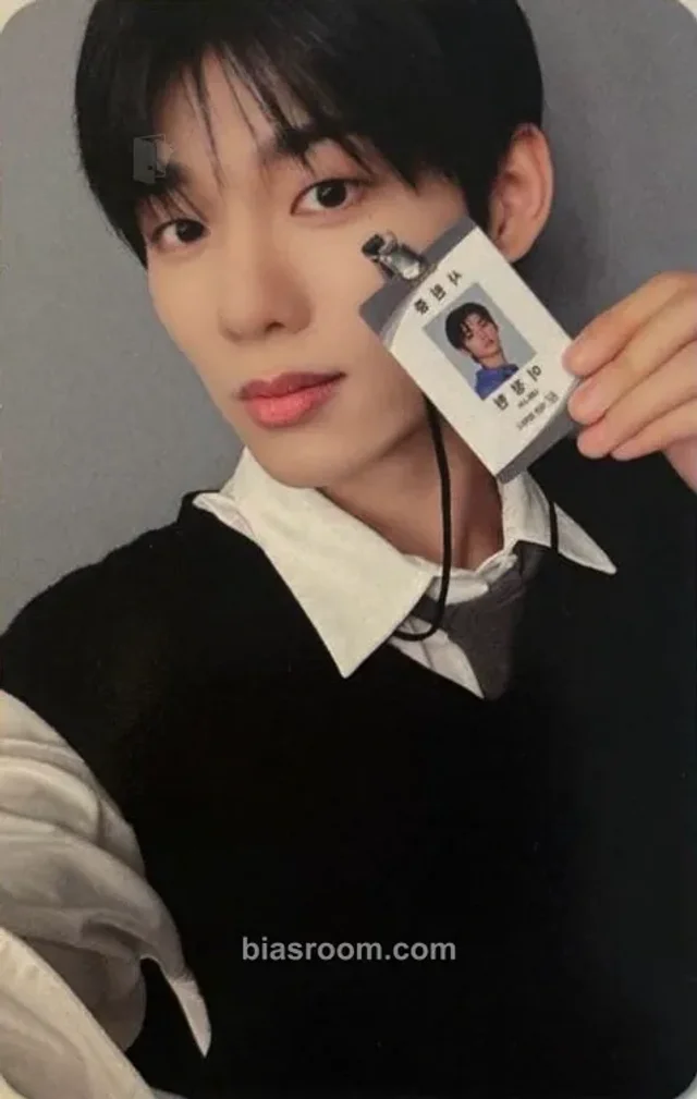 Photocard K-pop di Lee Jeonghyeon EVNNE Backtalk