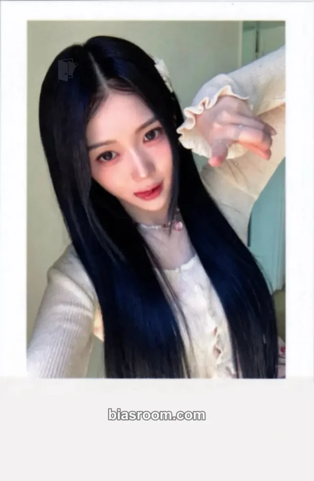 Yubin tripleS 4th World Tour <ANDLESS> K-pop photocard