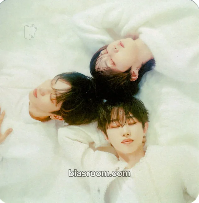 M.O.N.T When Winter Comes K-pop photocard