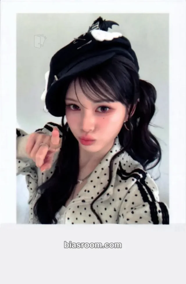 Mayu tripleS 4th World Tour <ANDLESS> K-pop photocard