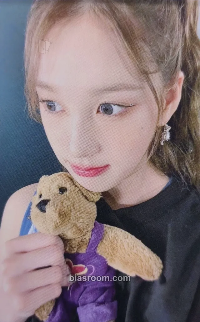 J STAYC LIT K-pop photocard