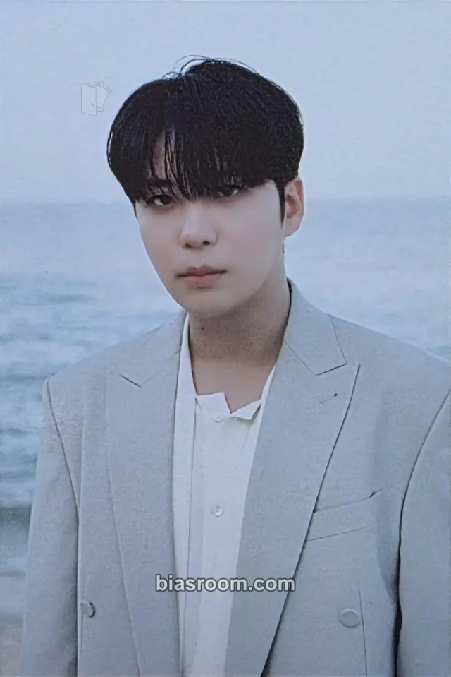 Photocard K-pop de Jongho ATEEZ Blue Drift MD - 8th Anniversary