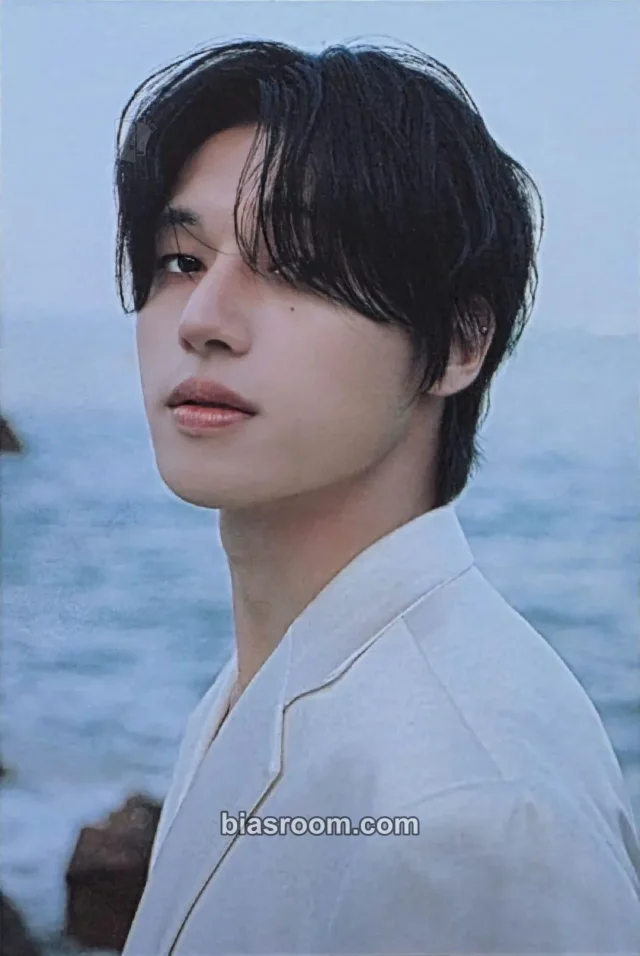Wooyoung ATEEZ Blue Drift MD - 8th Anniversary K-pop Photocard