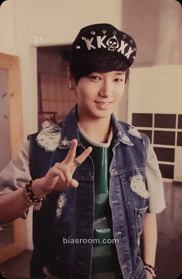 Yesung SUPER JUNIOR Hero K-pop photocard