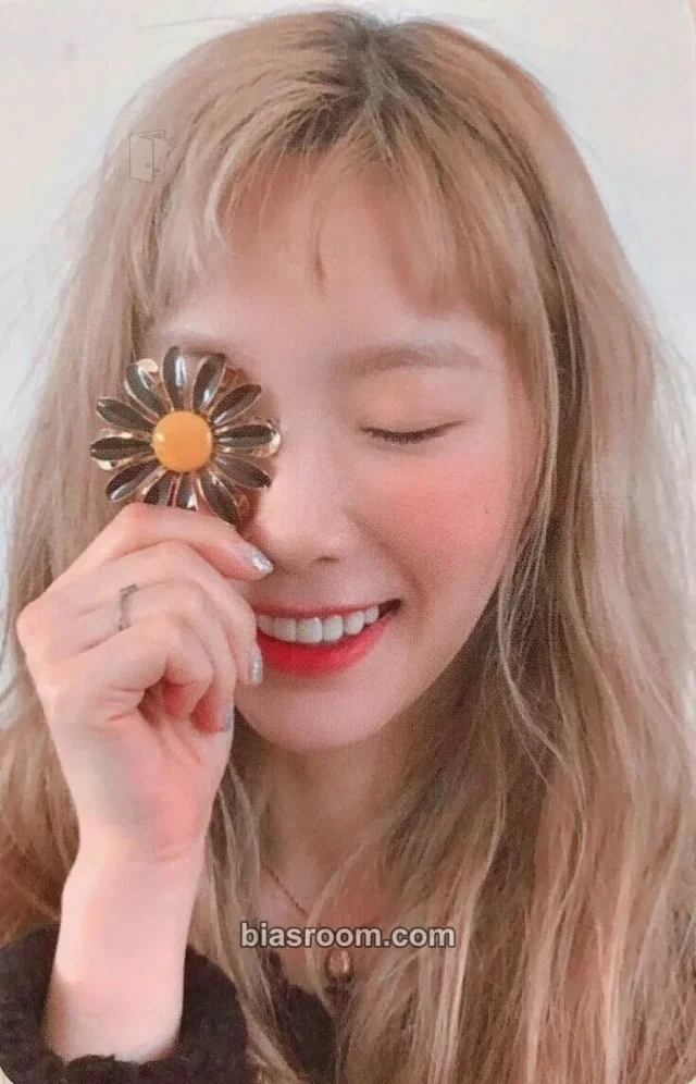Taeyeon The Odd of Love Concert Photocard | Bias Room