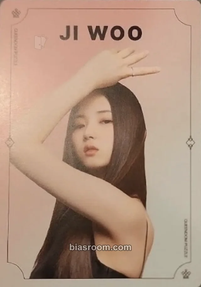 Jiwoo tripleS Queendom Puzzle K-pop photocard