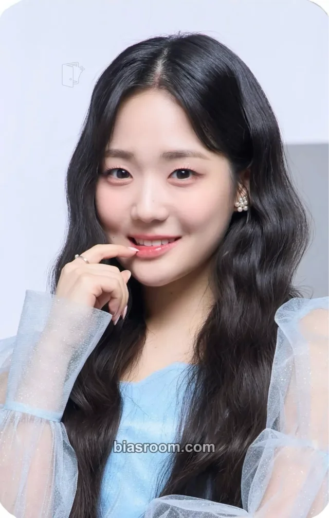 Seoyeon tripleS Queendom Puzzle K-pop photocard