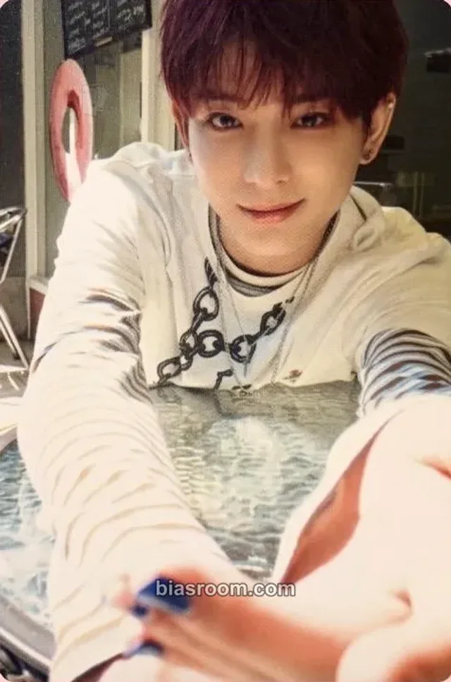 Harua  &TEAM CanCam Magazine K-pop 小卡