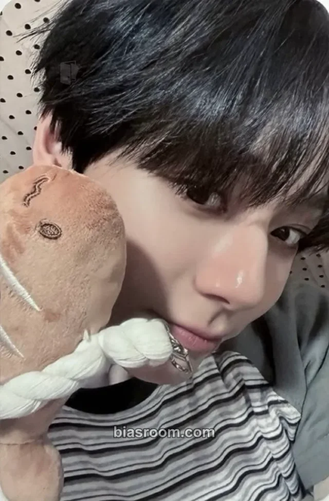 Hwanwoong ONEUS Under K-pop photocard