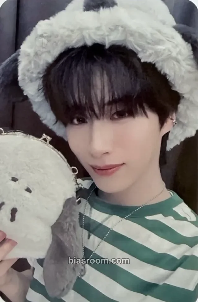 Xion ONEUS Under K-pop photocard