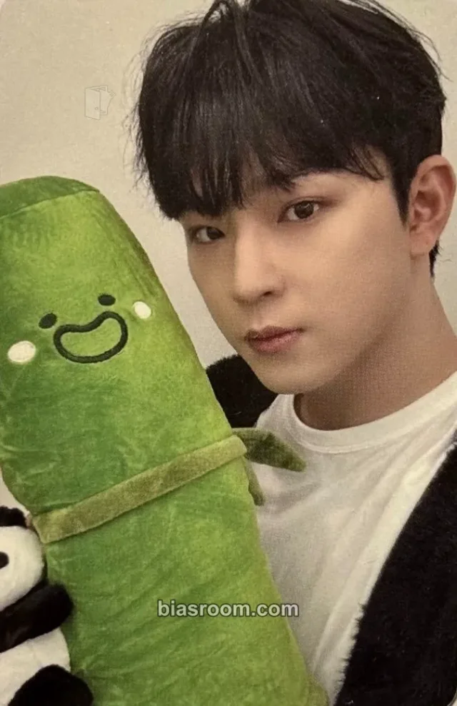 Leedo ONEUS ONEUS 2nd World Tour [La Dolce Vita] K-pop photocard