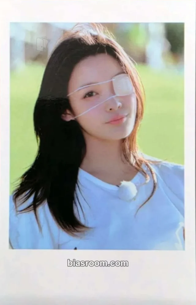 Photocard K-pop Iroha ILLIT SUPER ILLIT TRIP LOG : FUKUOKA