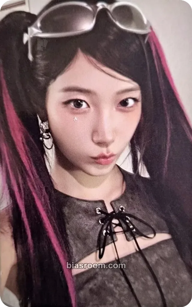 Kazuha LE SSERAFIM Made My Night K-pop photocard