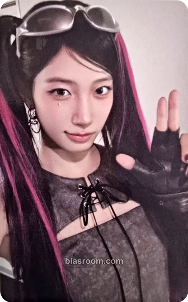 Kazuha LE SSERAFIM Made My Night K-pop photocard