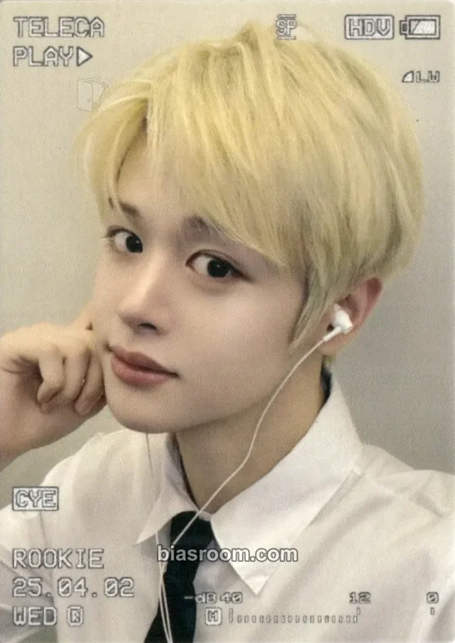 Ma Jingxiang CLOSE YOUR EYES TELECA 2025 K-POP ROOKIE COLLECTION CARDS K-pop photocard