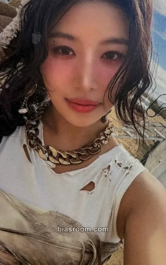 E.sha X:IN Defend Myself K-pop photocard