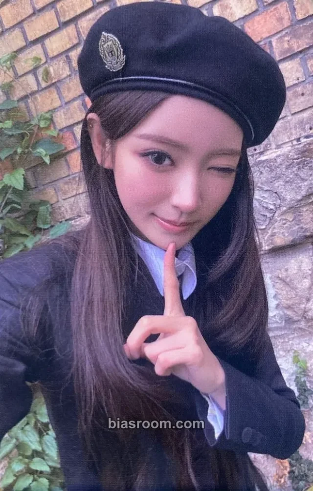 Anna MEOVV GO HARD K-pop photocard
