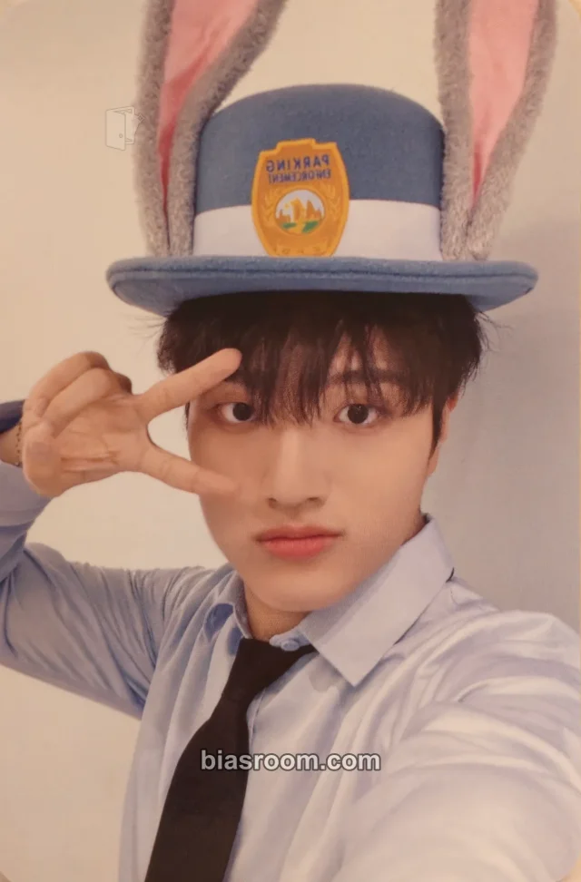 Yechan TRENDZ On My Knees K-pop photocard