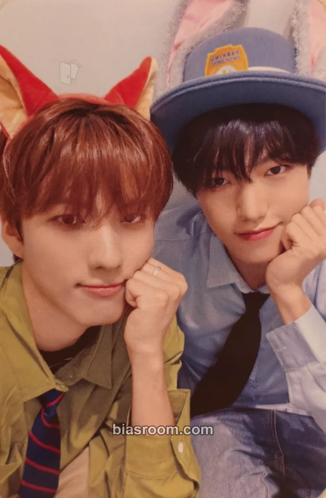 TRENDZ On My Knees K-pop photocard