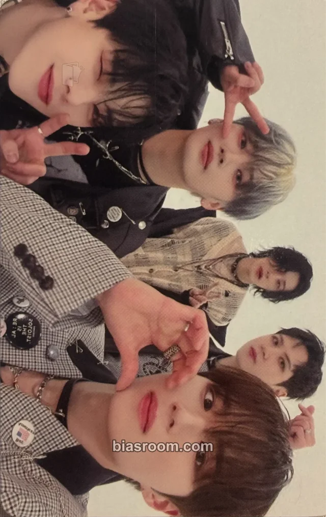 WEi WAVE K-pop photocard
