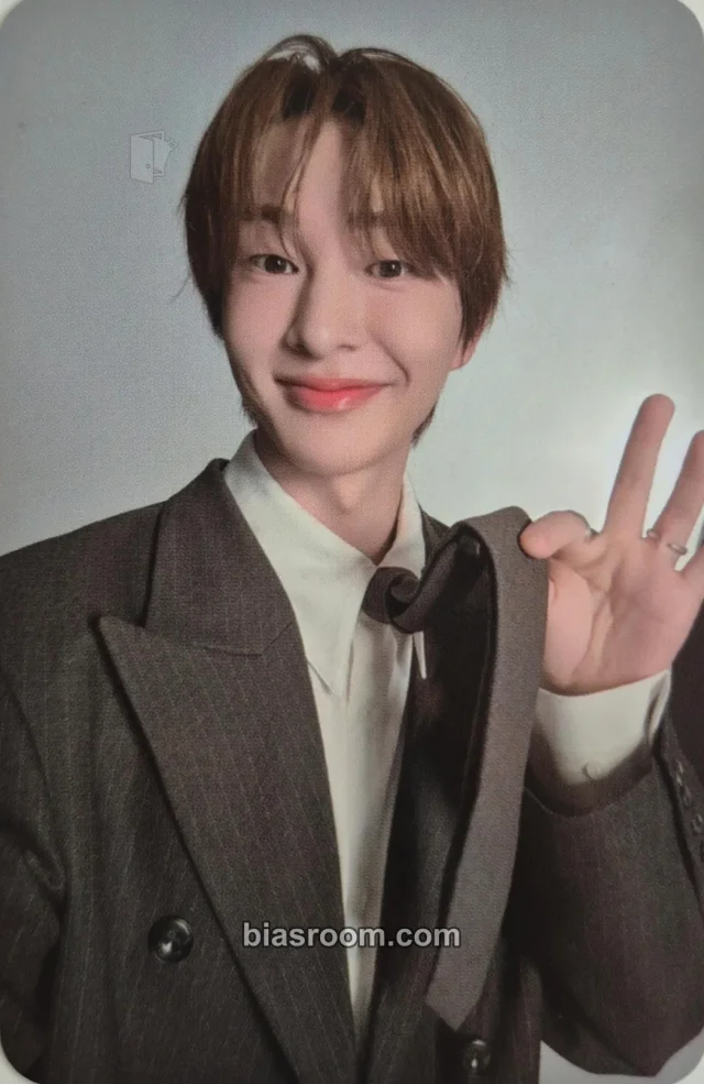 Onew SHINee Onew Global Fanclub JJINGGU 3rd Membership K-pop photocard