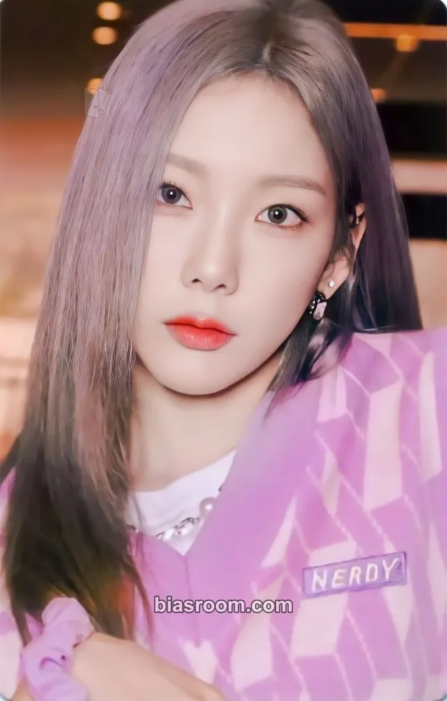 Taeyeon Taeyeon Nerdy K-pop photocard