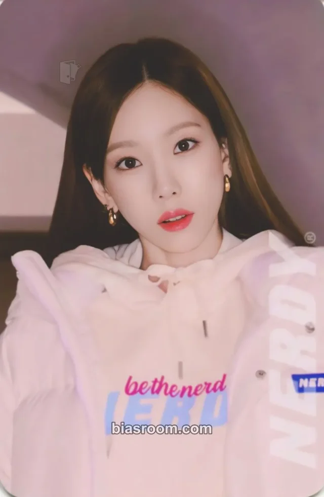 Taeyeon Taeyeon Nerdy K-pop photocard