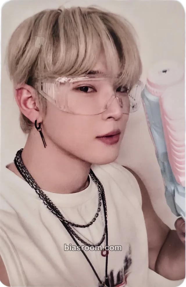 Leedo ONEUS Now (Original by Fin.K.L) - digital single K-pop photocard