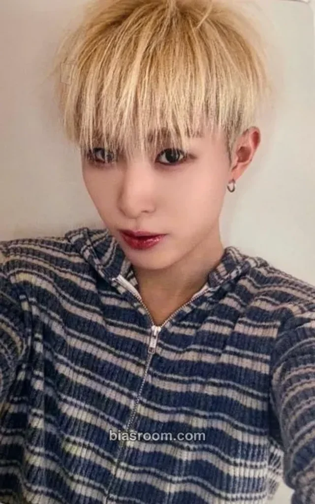 Hyui NEXZ Mmchk K-pop photocard