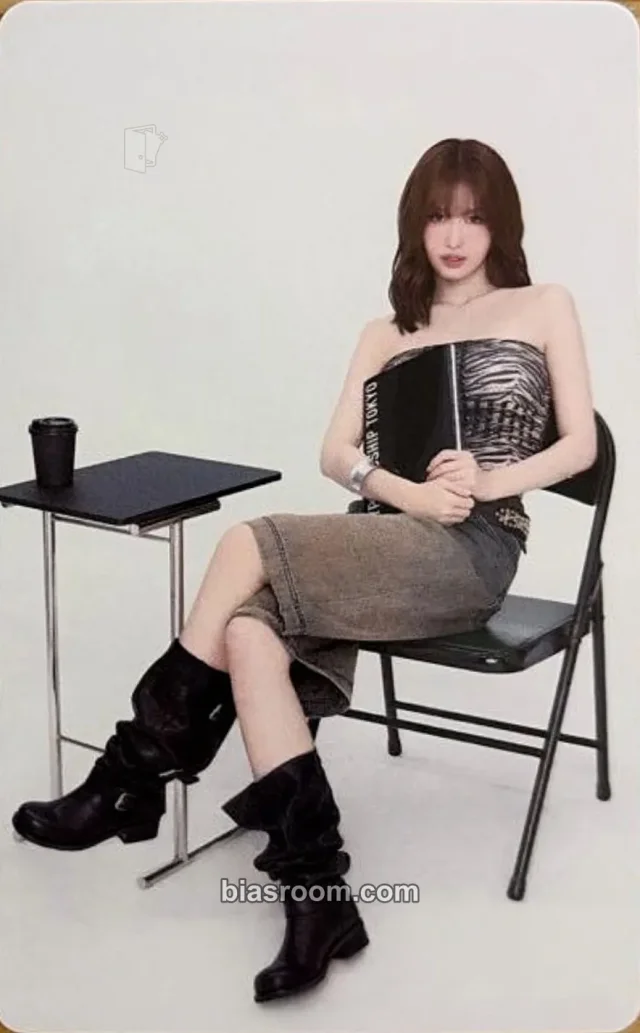 Momo TWICE JYP FLAGSHIP TOKYO K-pop photocard