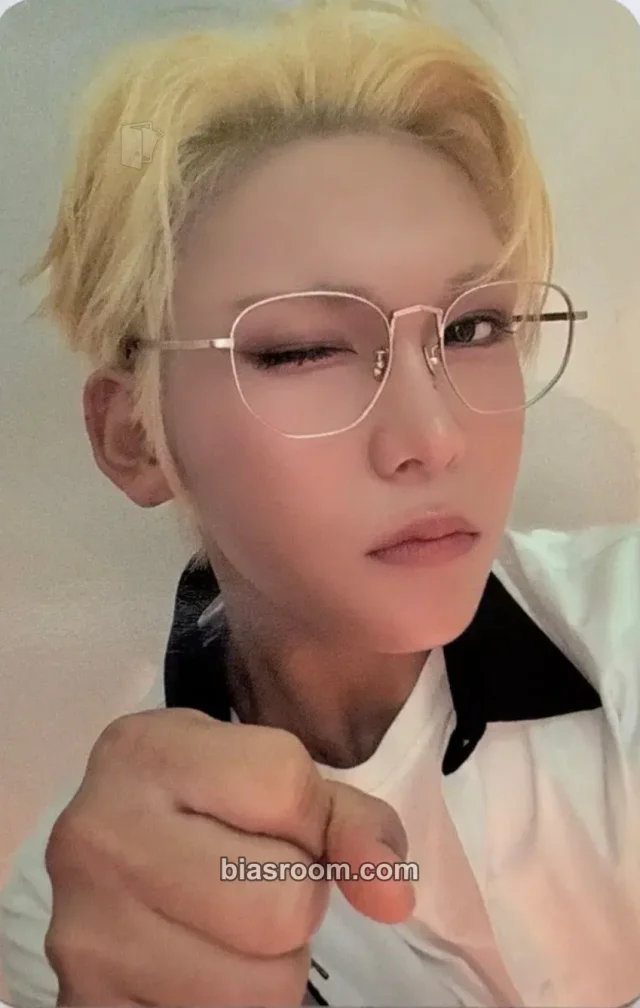 Photocard K-pop Hyun XLOV I, God