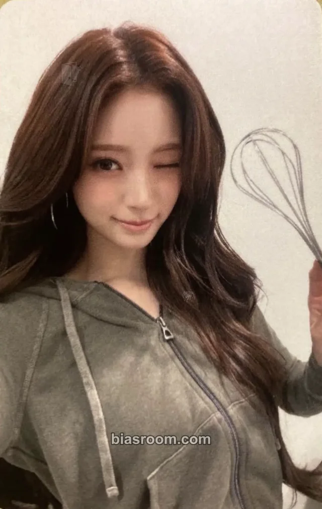 Anna MEOVV GO HARD K-pop photocard