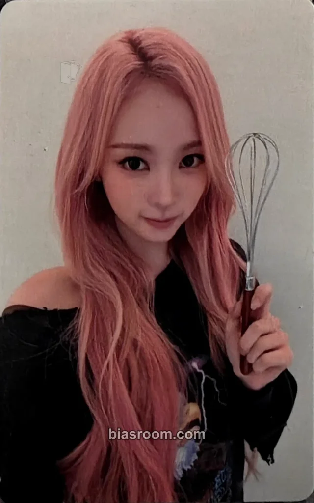 Narin MEOVV GO HARD K-pop photocard