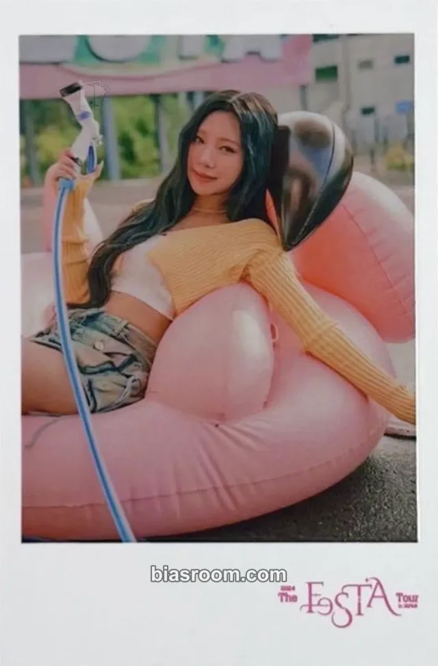 Dosie PURPLE KISS 2023 'FESTA' Tour K-pop photocard