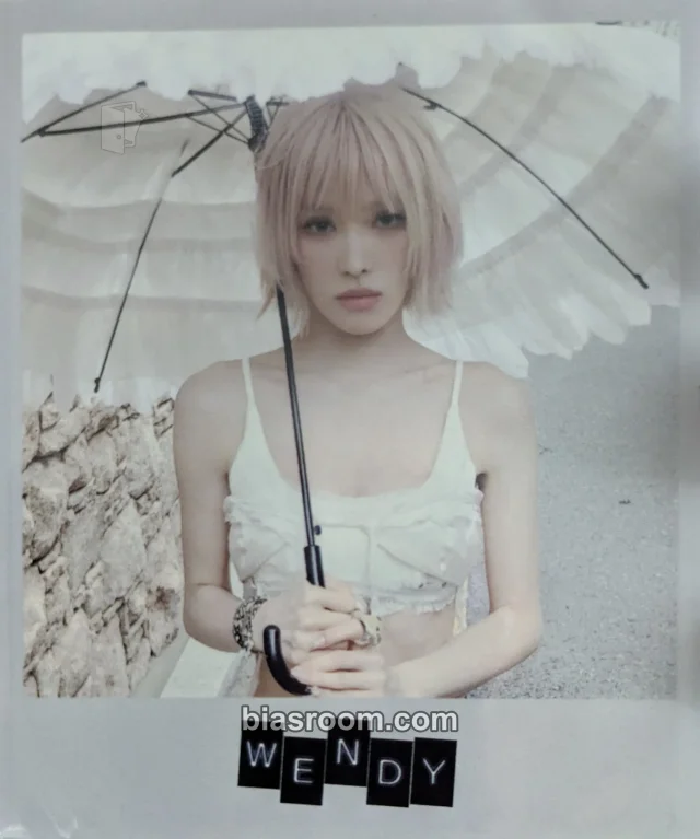 Wendy Red Velvet Cerulean Verge K-pop photocard