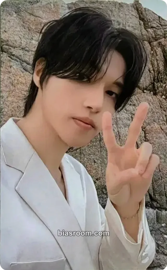 Wooyoung ATEEZ Blue Drift MD - 8th Anniversary K-pop Photocard