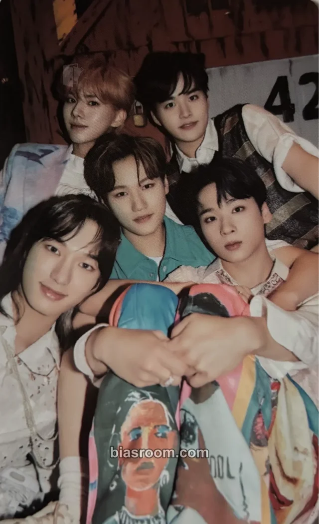 MCND THE EARTH: SECRET MISSION Chapter.2 K-pop photocard