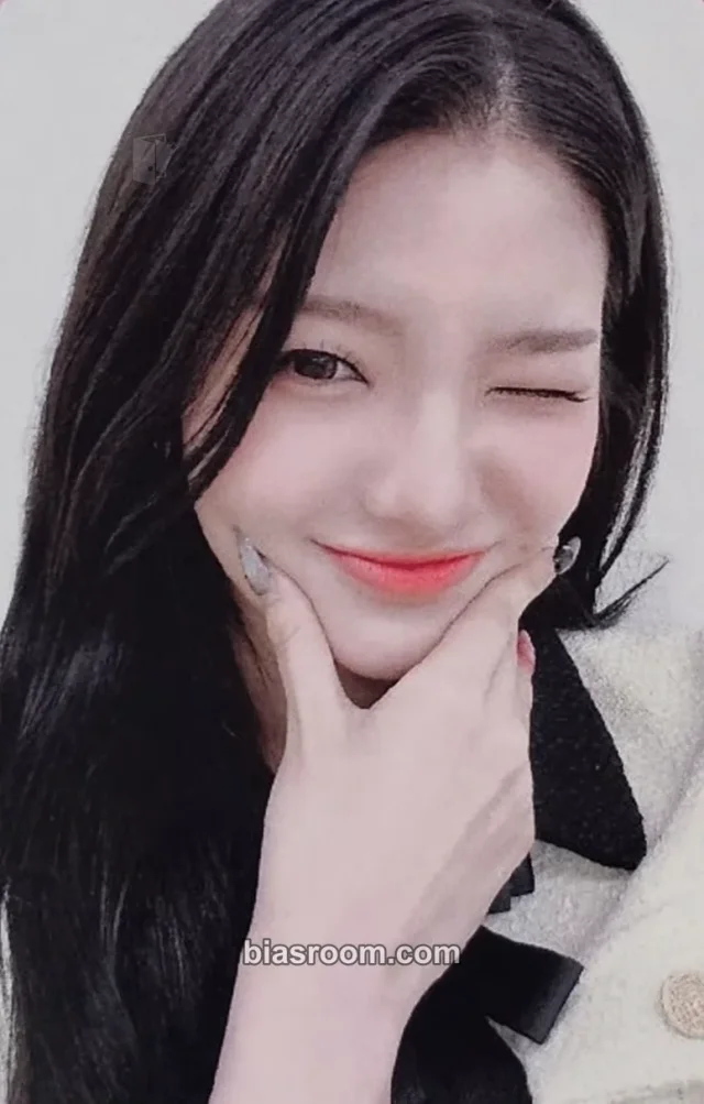 Kelly TRI.BE W.A.Y K-pop photocard